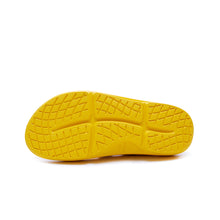 Load image into Gallery viewer, Daisy pattern printed yellow bright supersole comfortable recovery flip flops
