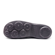 Load image into Gallery viewer, Green Camo Chunky Tread Clogs